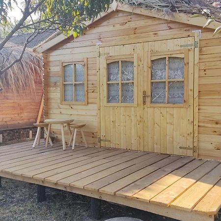 Edelweiss Guesthouse, Glamping And Camping Suhaia Екстер'єр фото