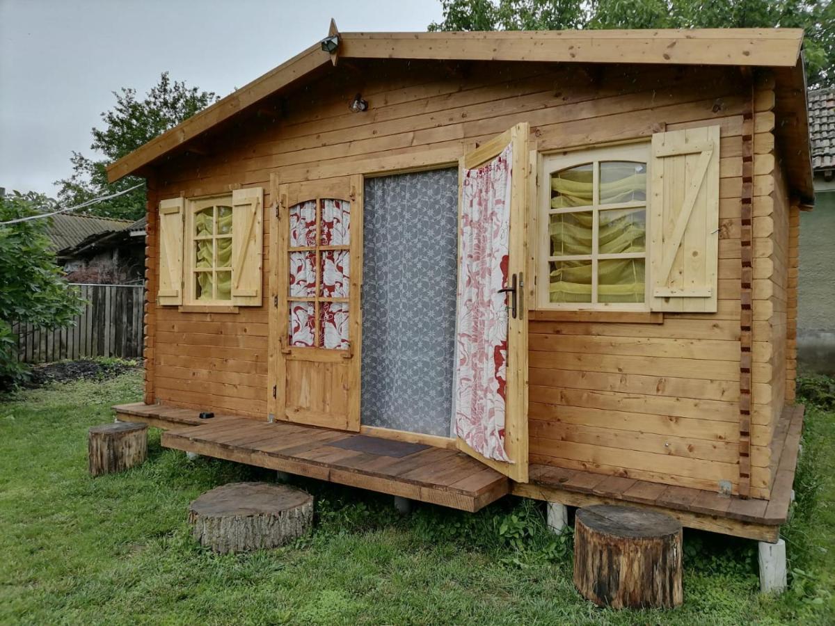Edelweiss Guesthouse, Glamping And Camping Suhaia Екстер'єр фото