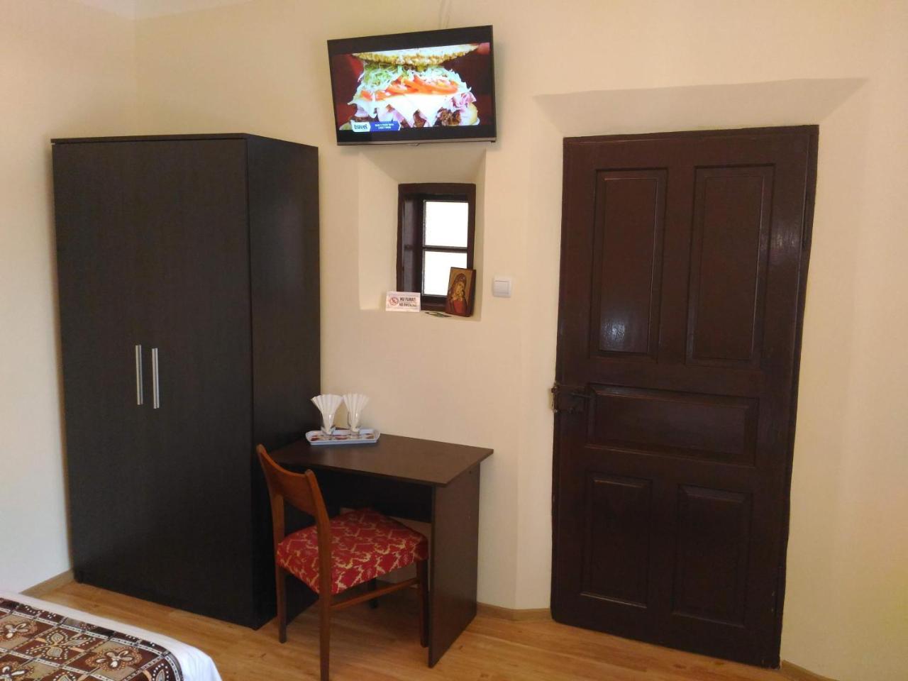 Edelweiss Guesthouse, Glamping And Camping Suhaia Екстер'єр фото