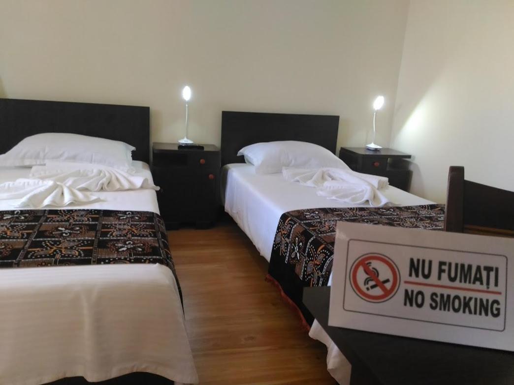 Edelweiss Guesthouse, Glamping And Camping Suhaia Екстер'єр фото